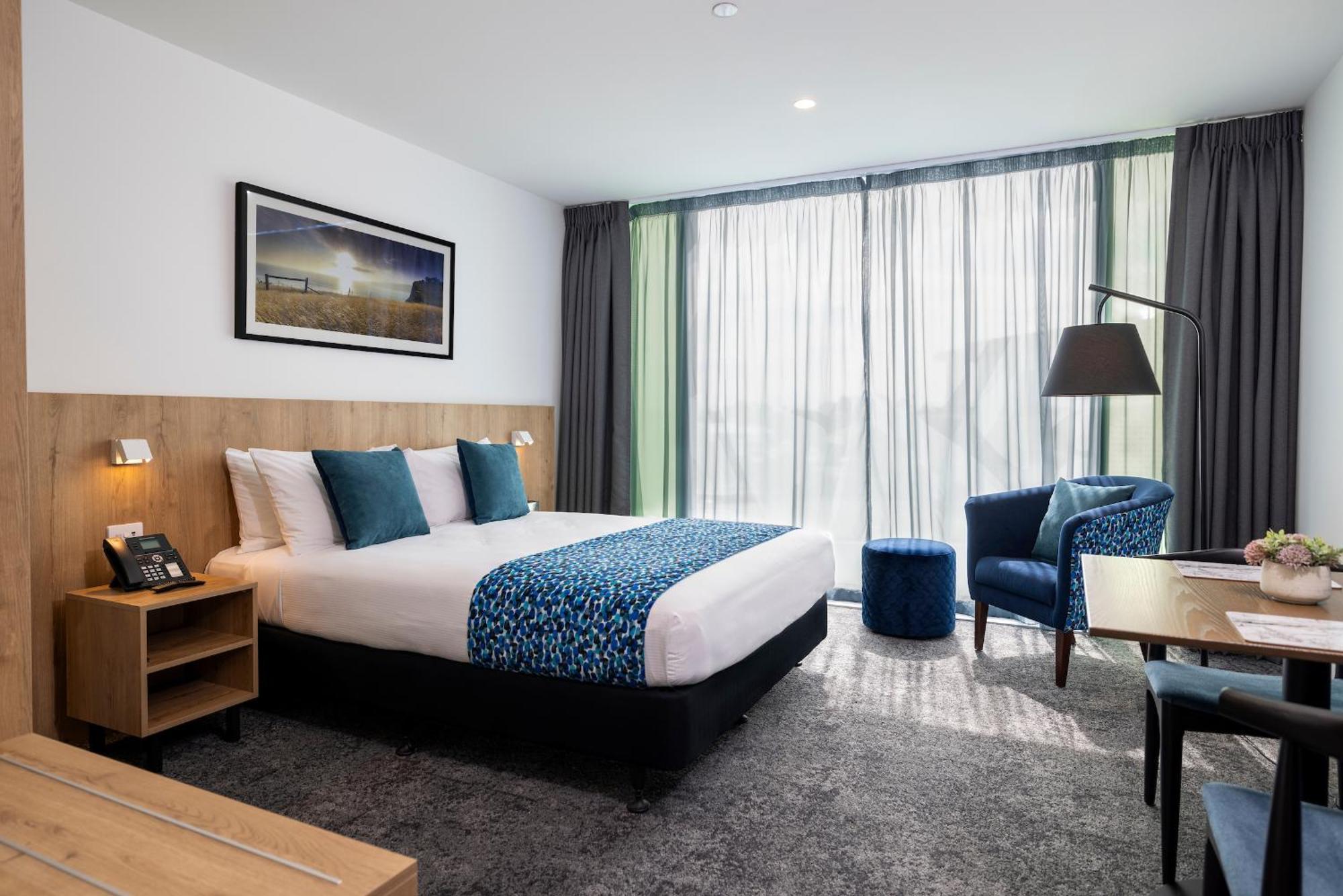 Quest On Cambridge Apartment ไครสต์เชิร์ช ภายนอก รูปภาพ